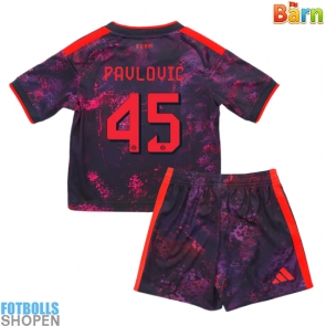 Billiga Bayern Munich Aleksandar Pavlovic #45 Tredjeställ Barn 2026-27 Kortärmad (+ Korta byxor)